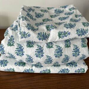 Pottery Barn Teer- Dorm Roller Rabbit Wild Rose Organic Sheet Set